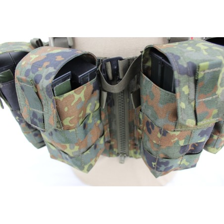 Compre Split Chest Rig, incluidas revistas y bolsas multiusos en línea